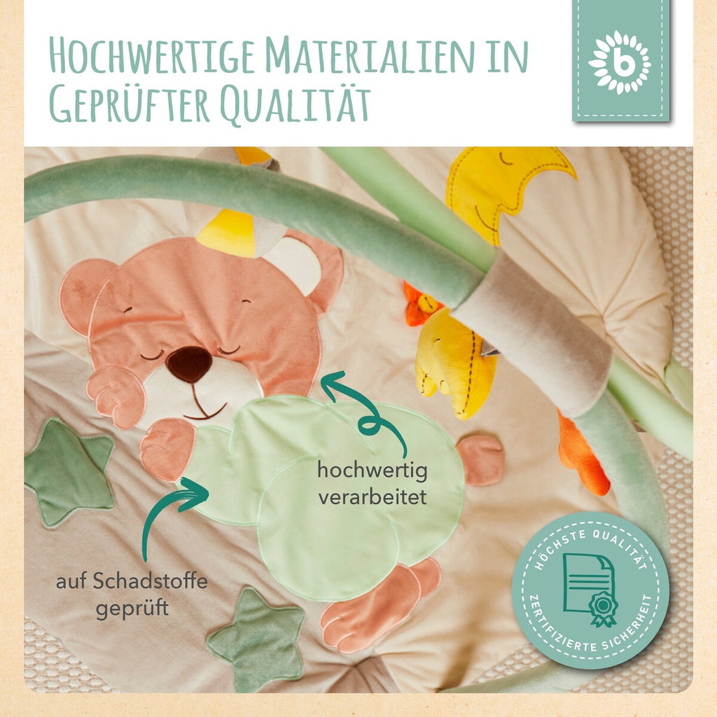 Babyteppe med aktivitetsbue bomull 90x90 cm fra Bieco sett fra siden