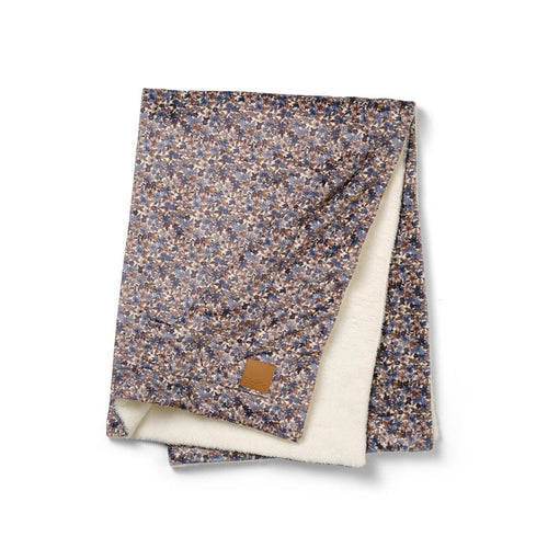 Babyteppe Pearl Velvet 75x100 cm Blue Garden bakside