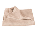 Babyteppe i strikkelook 80x80 cm frosty almond forfra