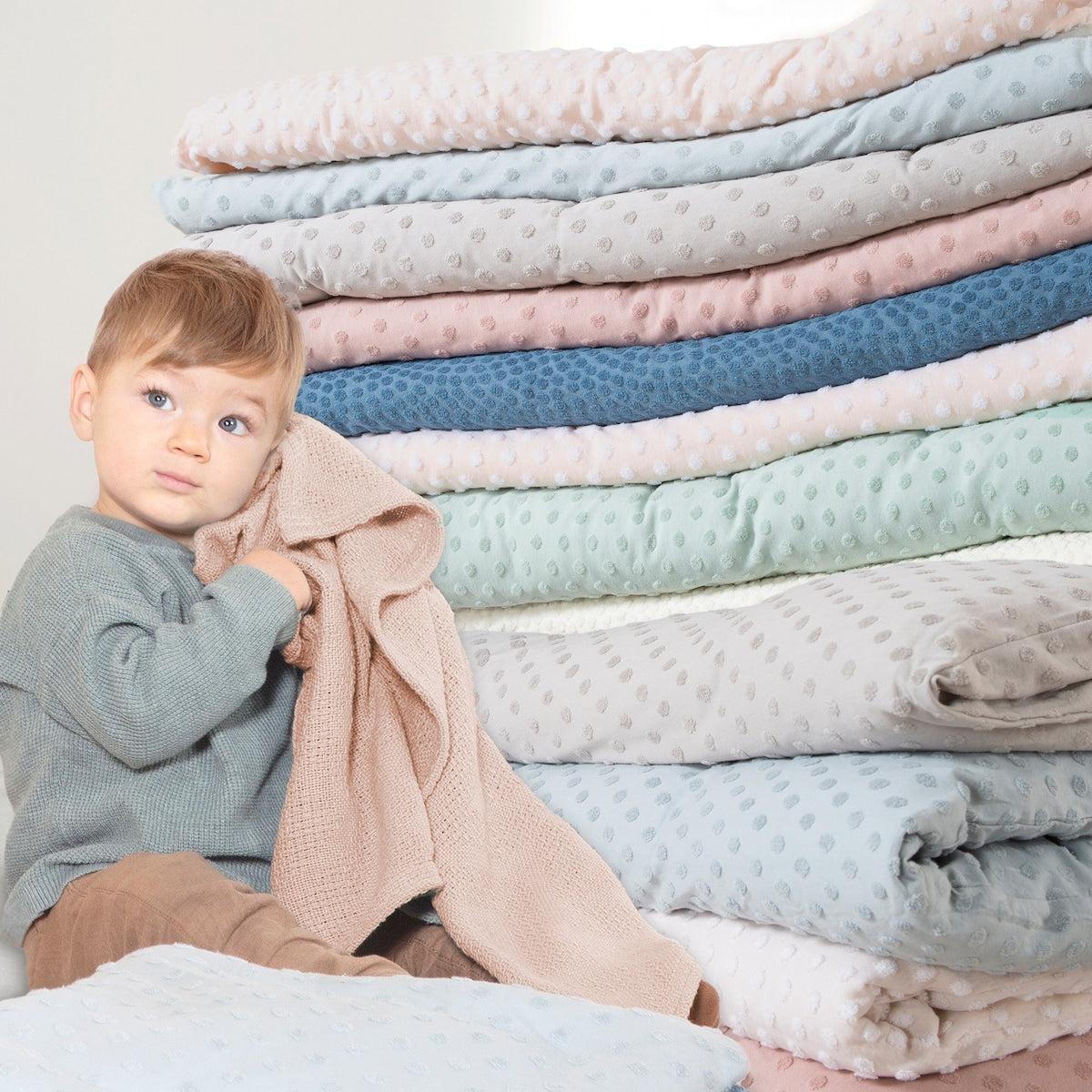 Babyteppe i strikkelook 80x80 cm frosty almond - roba