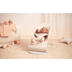 Detalj av stoff på Babyvipp Balance Soft Tri-Fabric