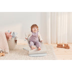 Babyvipp Bliss 3D jersey med lekebøyle på gulv