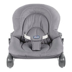 Detalj av lekebuen på Babyvipp Hoopla med rasleleker