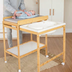 Bade- og stellekombinasjon 'Baby Pool' med stellematte bakside