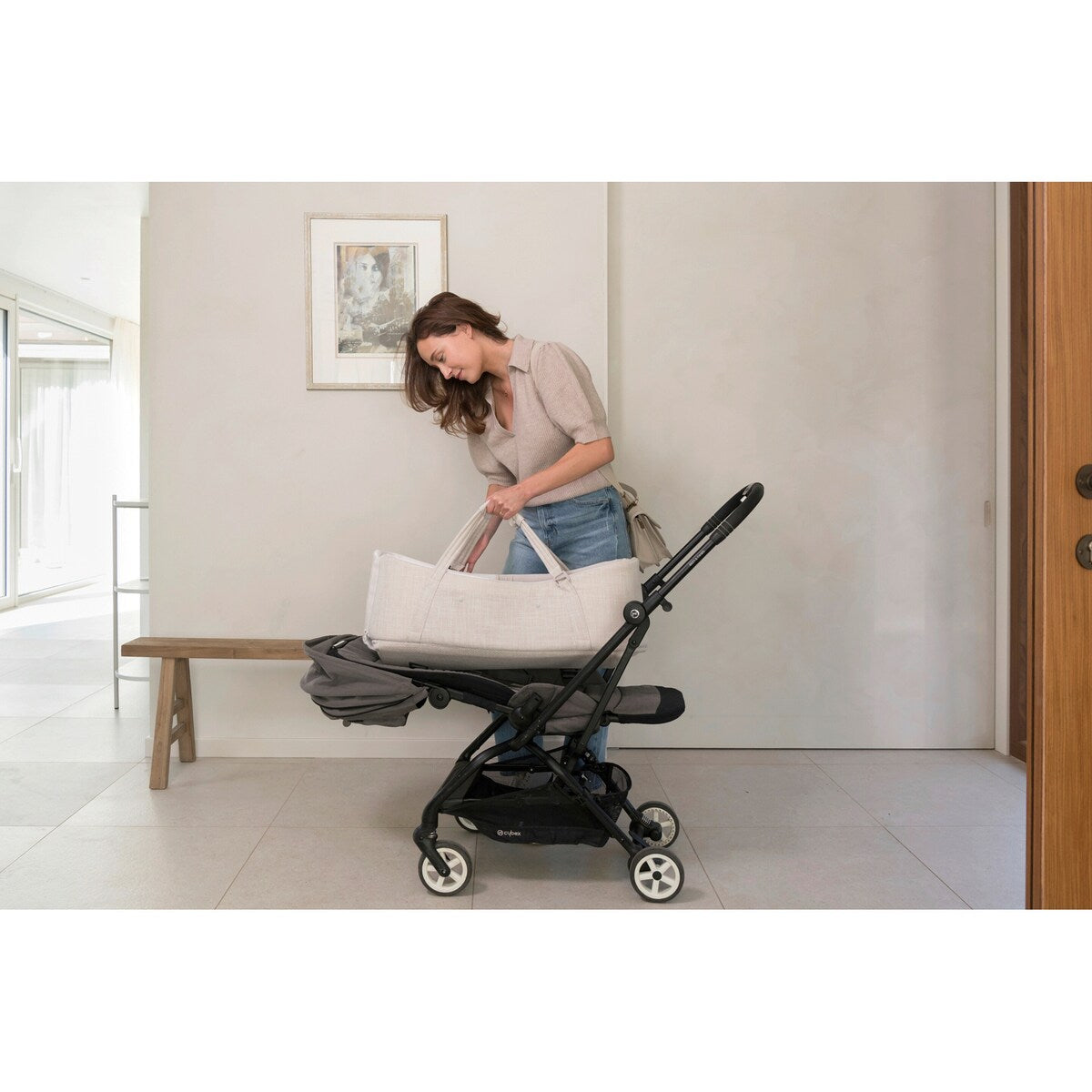 Bærbart babynest Nest'n Go 70x32 cm med bæreveske pakket for transport