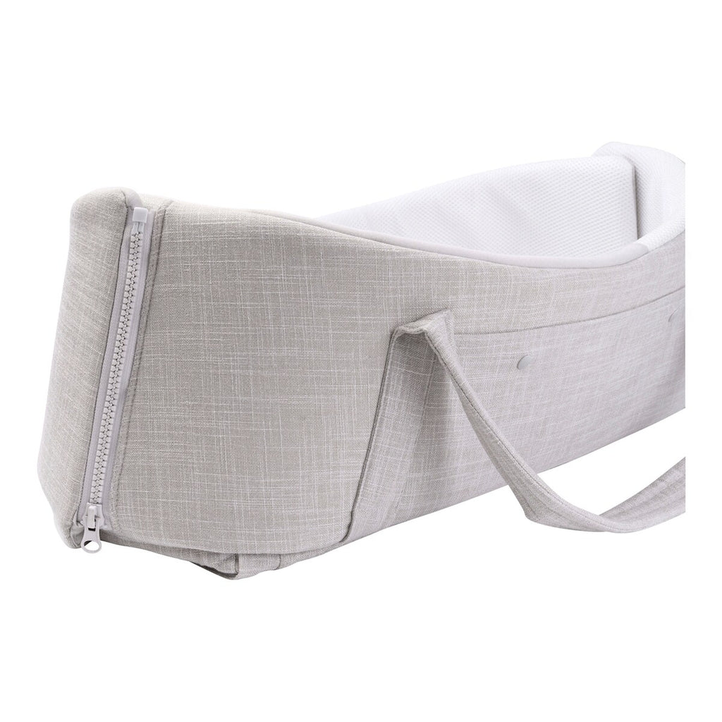 Bærbart babynest Nest'n Go 70x32 cm med bæreveske bakside