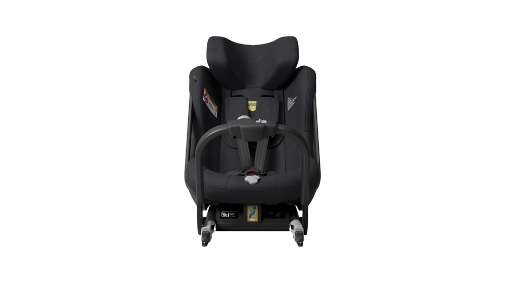 Detalj av ProTecFrame stålramme i Bakovervendt bilstol One 3 ISOFIX