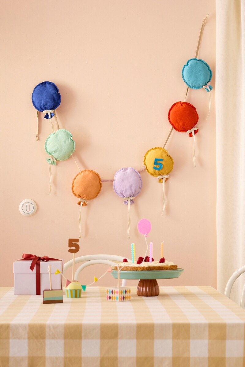 Detalj av tall på Ballonggirlander i bomull, 300 cm, med tall