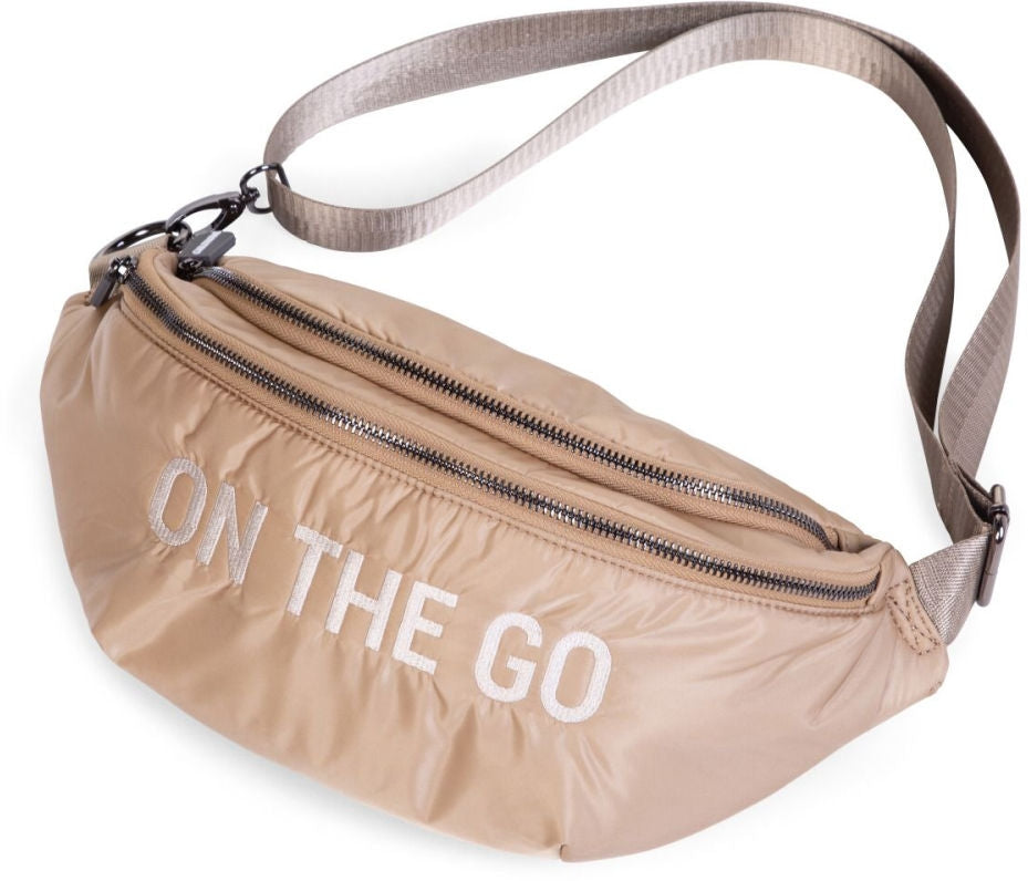 Detalj av Banana Bag On the Go quiltet hofteveske beige - Childhome