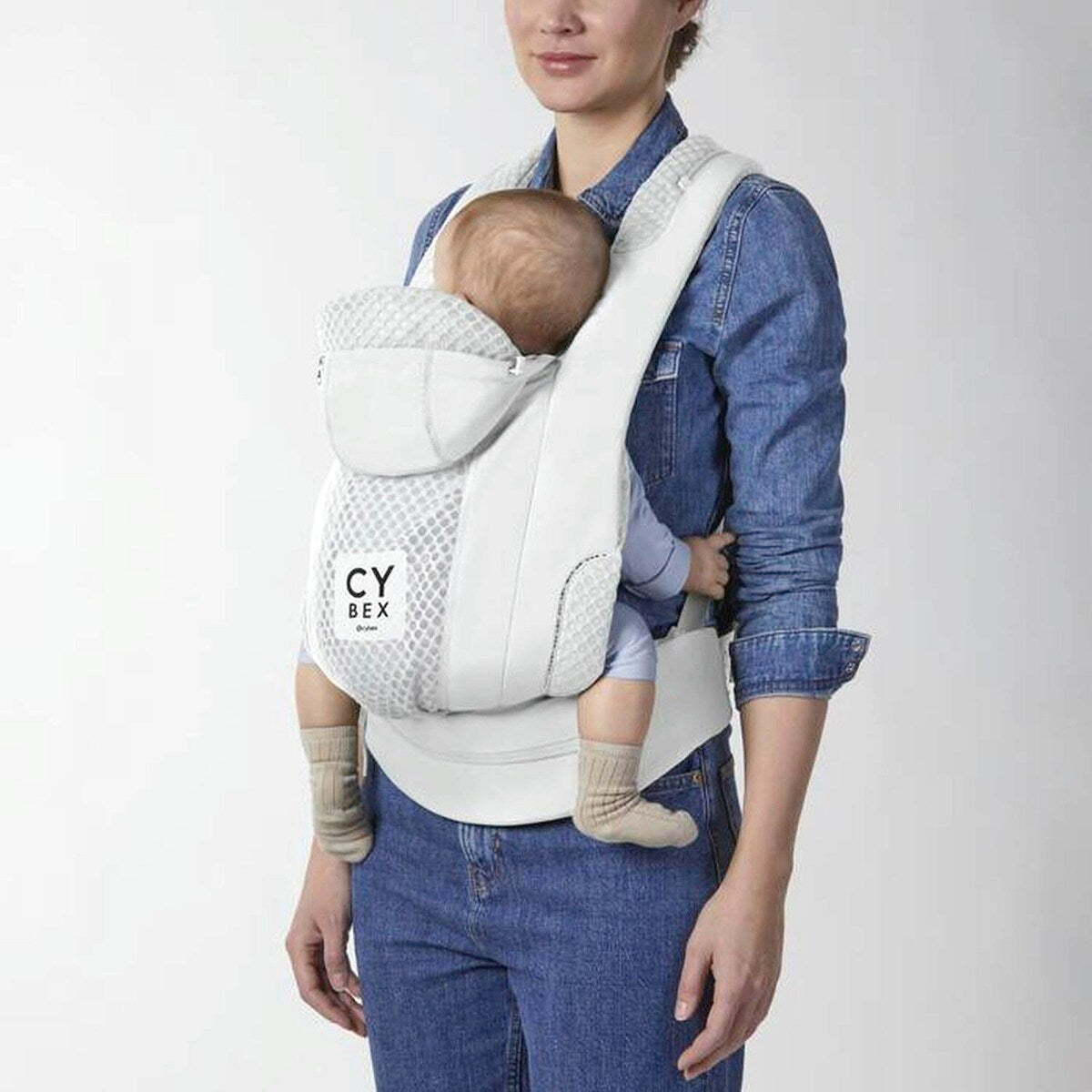 Bæresele COYA Urban Mobility 3D-mesh montert med baby i innadvendt posisjon