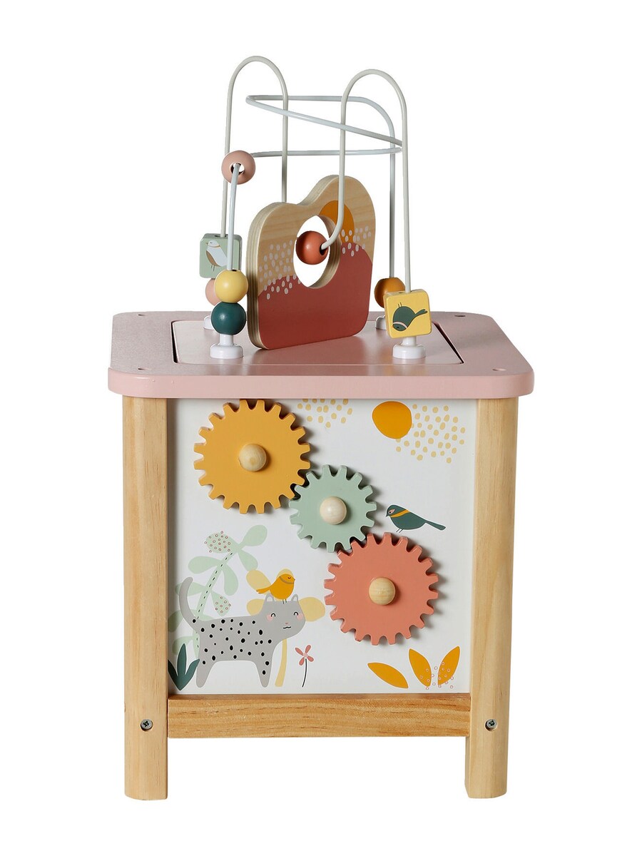 Barn leker med Aktivitetskube i tre FSC® 30x30x40 cm