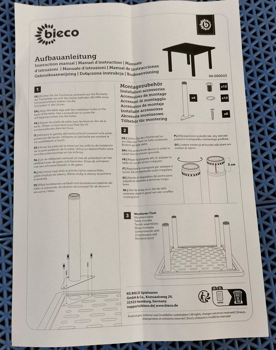 Barnebord i plast grønn høydejusterbart 62x62x52 cm justering av høyde