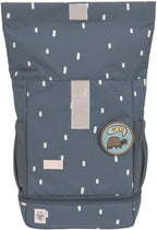Barnehagesekk Mini Rolltop Happy Prints midnight blue montert på barn