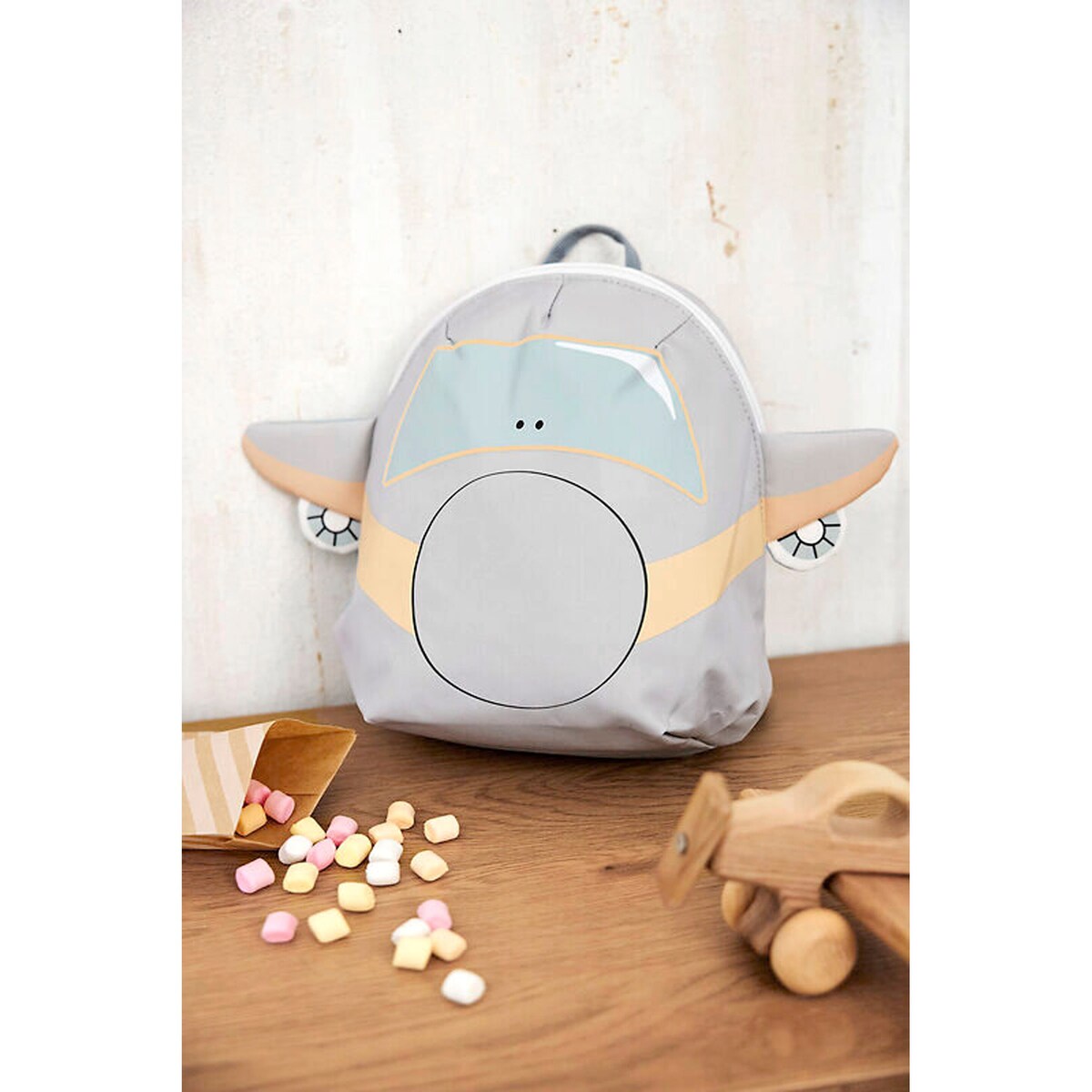 Montert Barnehagesekk Tiny Backpack Drivers 3,5 l i bruk