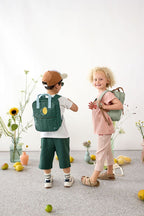Sideprofil av Barnehagsekk Mini Square Little Gang sitron mørkegrønn