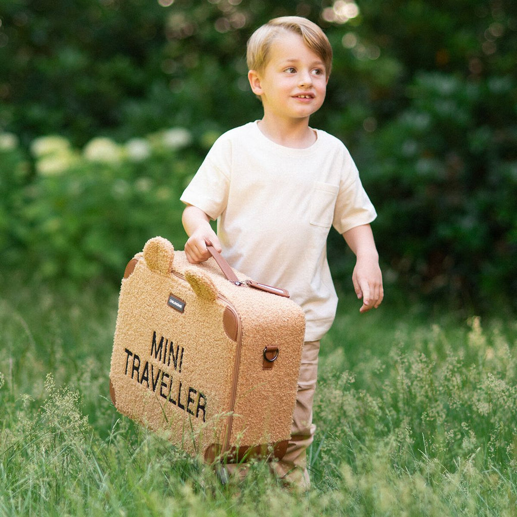 Barnekoffert Mini Traveller i teddystoff, brun - Childhome