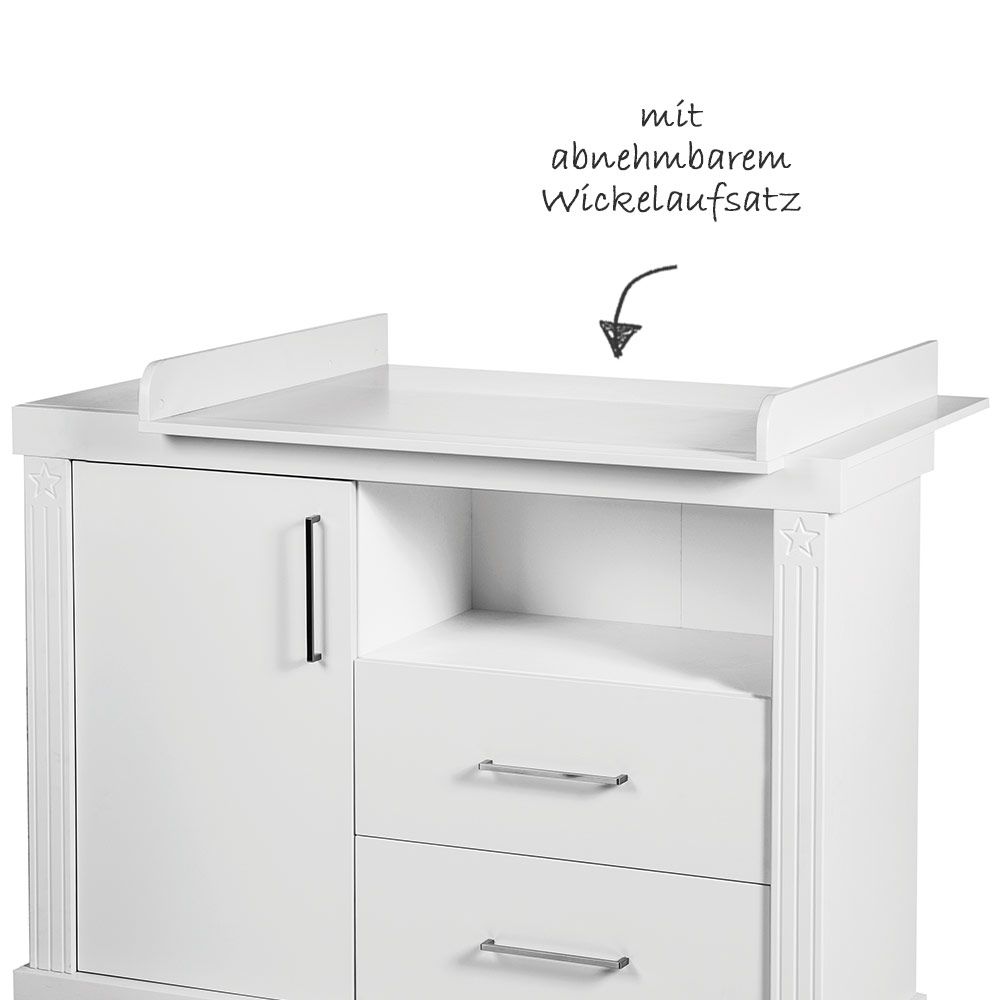 Nærbilde av soft-close funksjon på Barnerom Maxi med 3-dørs skap, seng og stellekommode - Roba