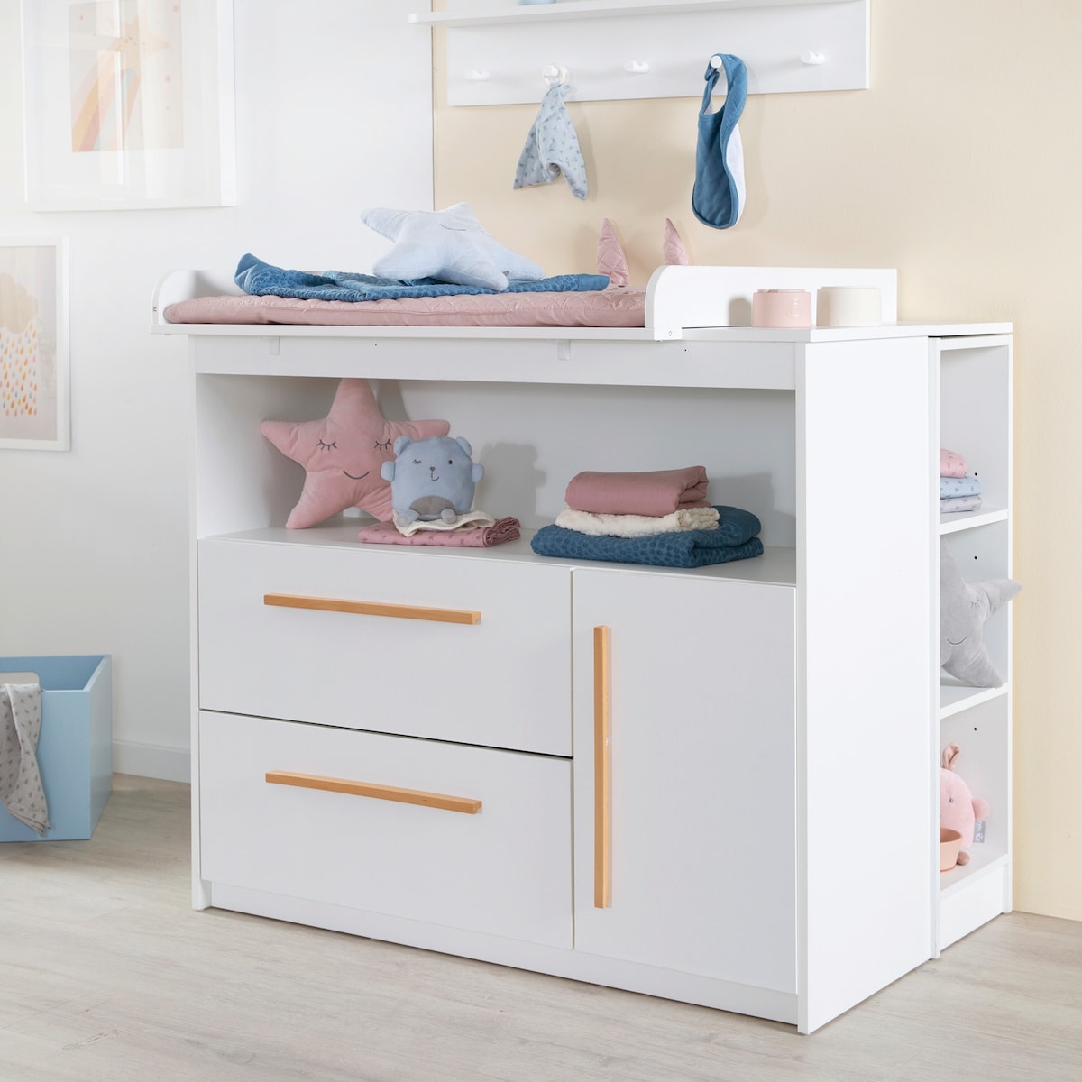 Barneromsmøbler Lilo 3 deler med sprinkelseng og stellekommode - roba