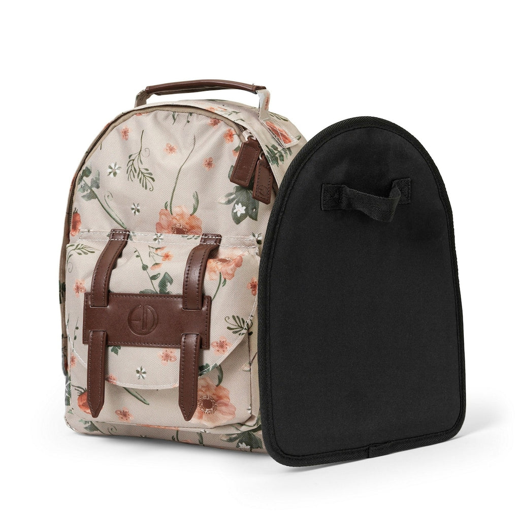 Barneryggsekk MINI Meadow Blossom montert med justerbare stropper