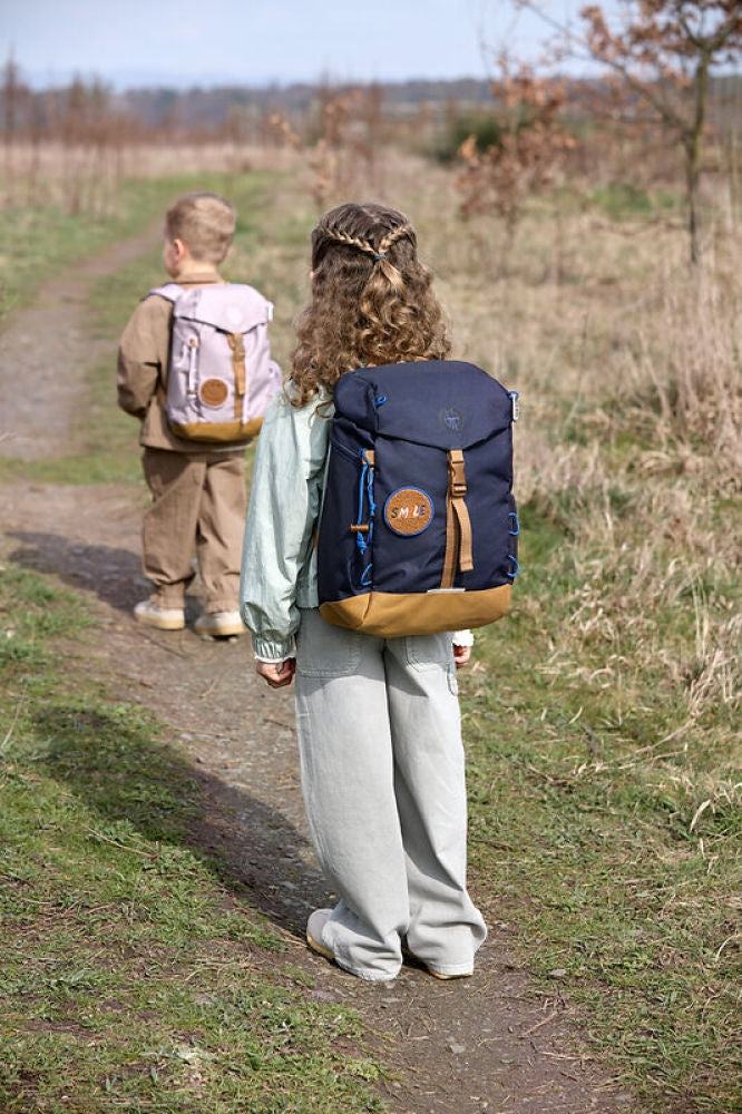 Barneryggsekk outdoor 14 l resirkulert polyester fra 3 år - Lässig fargerike patches