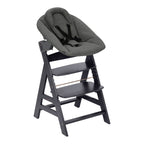 Barnestol Alpha+ med newborn-sett i bøk forfra