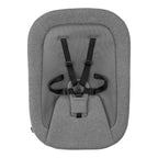 Barnestol Alpha+ med Newborn sett Pro med barn ved bord