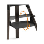 Detaljbilde av brett på Barnestol Clikk Black/Warm Brown med sele