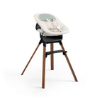 Montert Barnestol Clikk Black/Warm Brown med brett og sele i bruk
