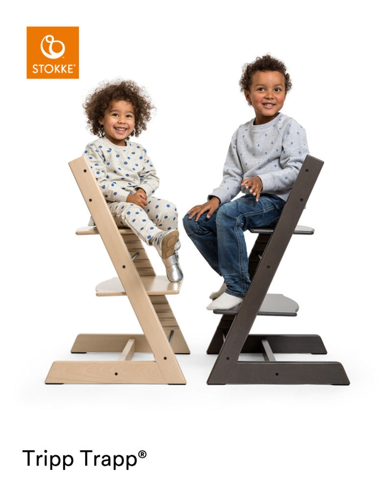 Barnestol Tripp Trapp bøk natur inkl. Baby Set montert ved bordet