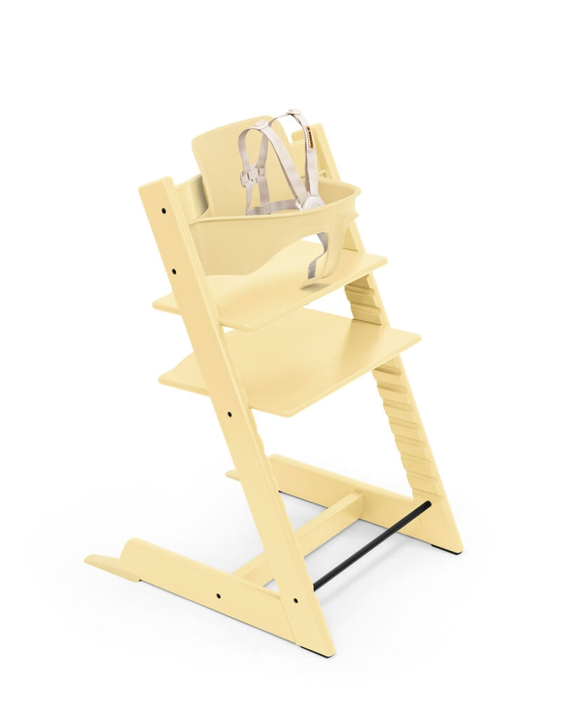 Nærbilde av treverk og justeringsmekanisme på Barnestol Tripp Trapp Lemon Yellow