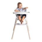 Barnestol Zest Plus 6–36 mnd og småbarnsstol opptil 40 kg montert ved spisebord