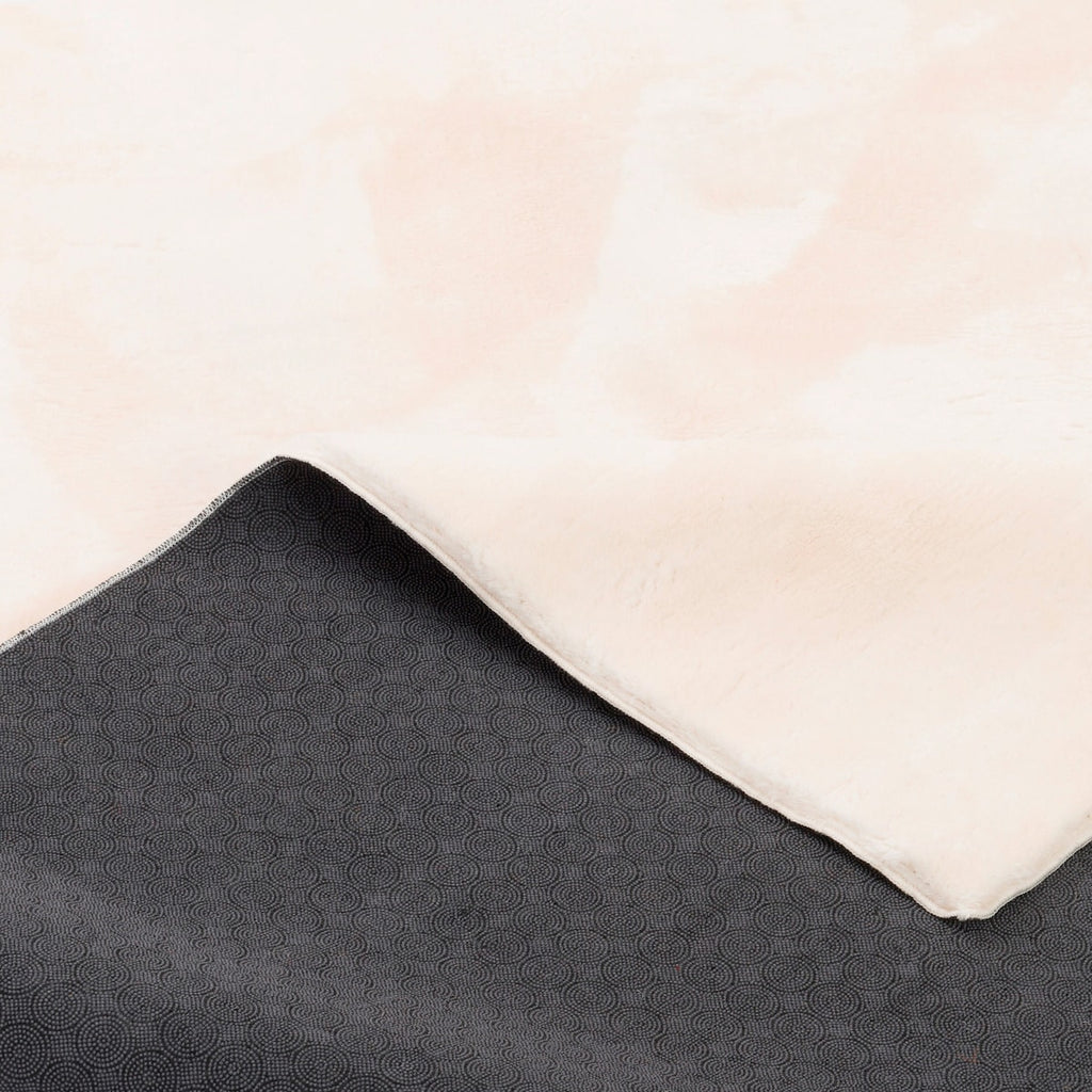Barneteppe Pearl Kids kunstpels polyester 19 mm Øko-Tex montert på gulv