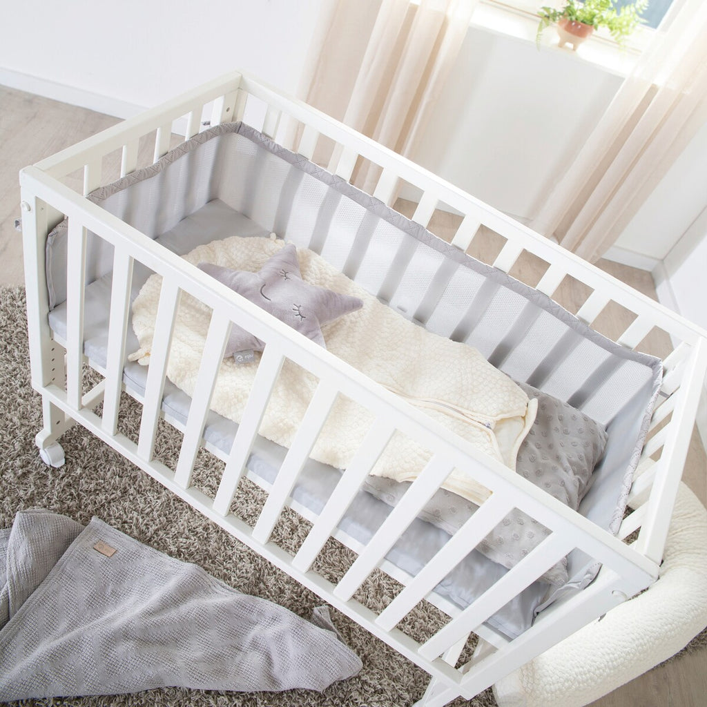 Bedside crib 3-i-1 med barriere roba Style grå 45x90 cm nærbilde hjul