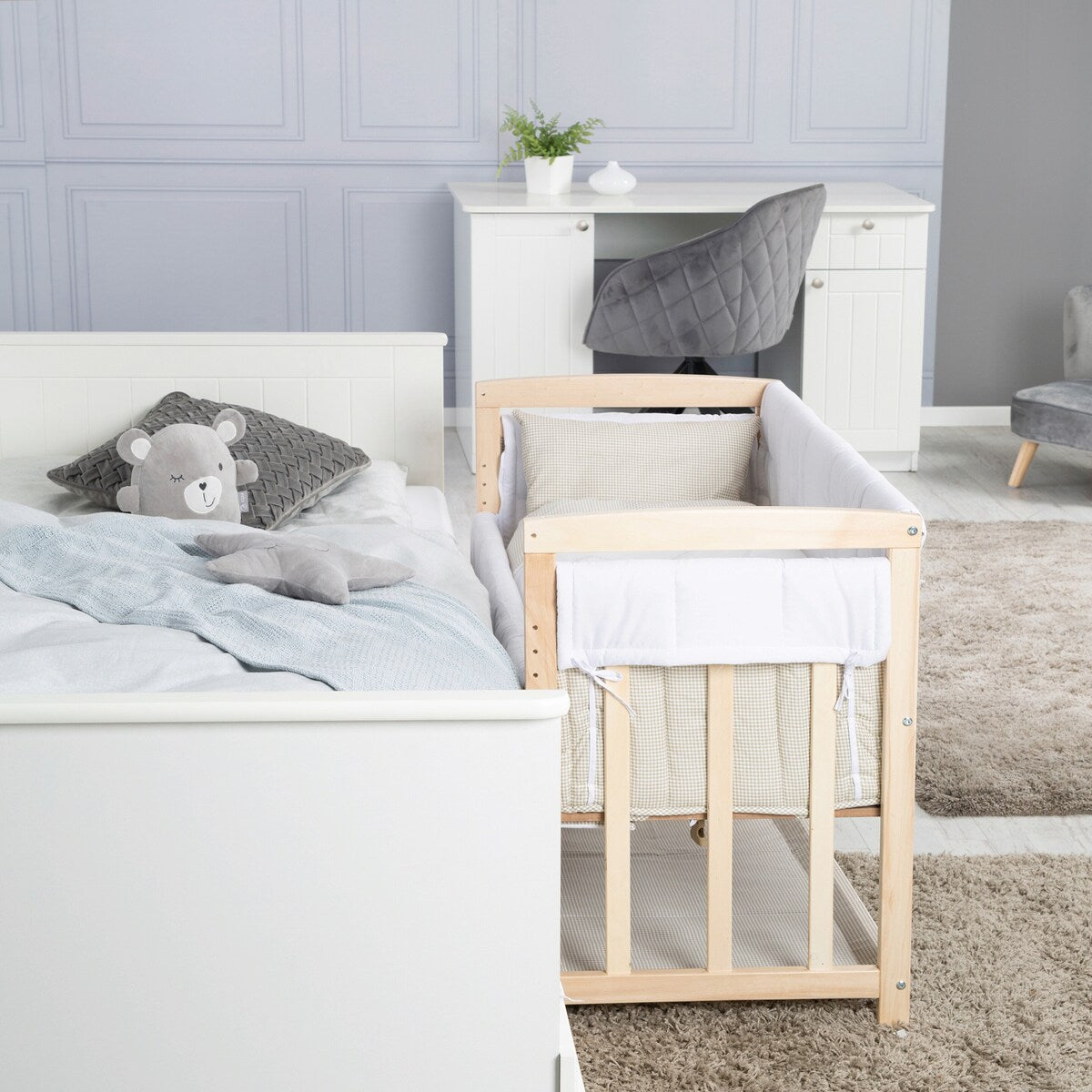 Bedside crib 4-i-1 Liebhabär med madrass og tekstiler