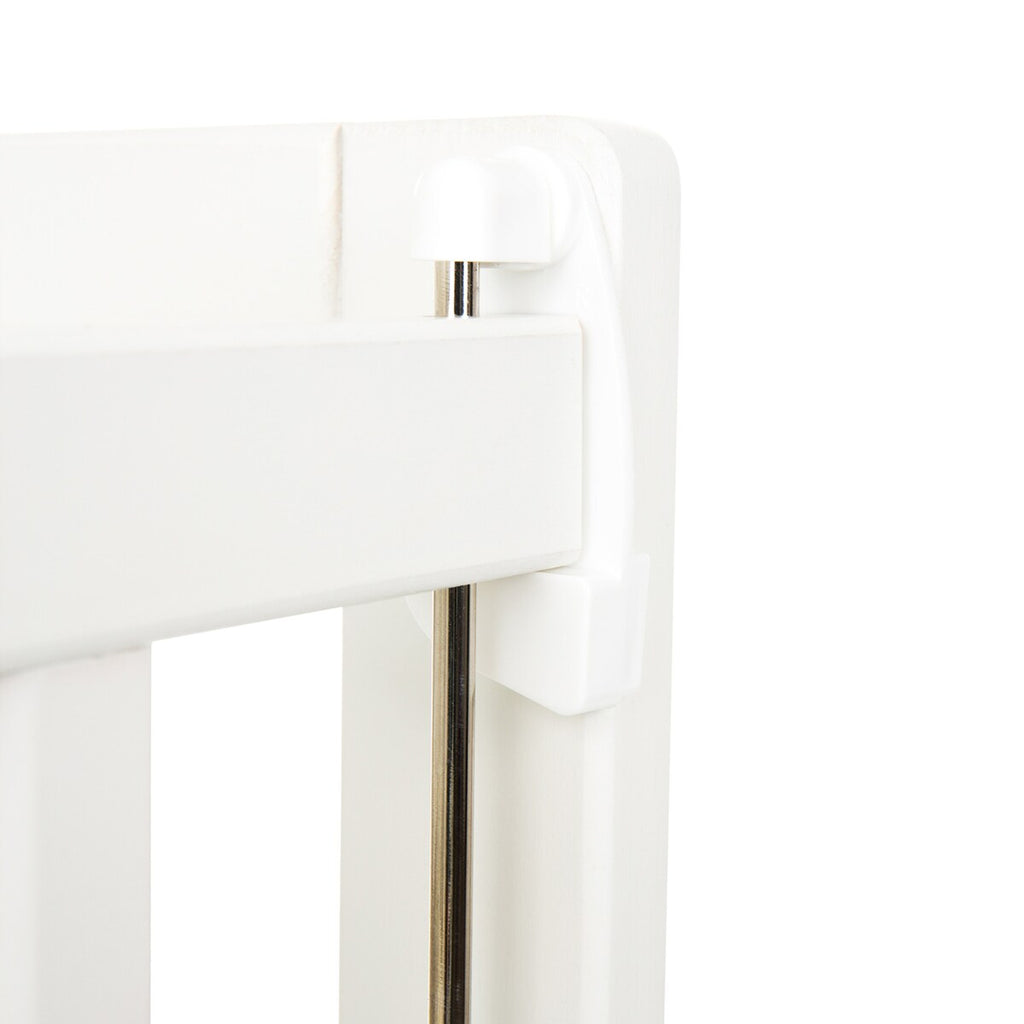 Bedside crib Cocon Plus med hjul montert ved foreldreseng