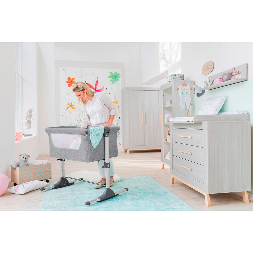 Festesystem til foreldreseng på Bedside crib Joy 85x49 cm med madrass og aluminiumsramme