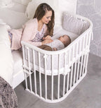 Nærbilde av bedside crib Maxi hvit lakkert, også for tvillinger