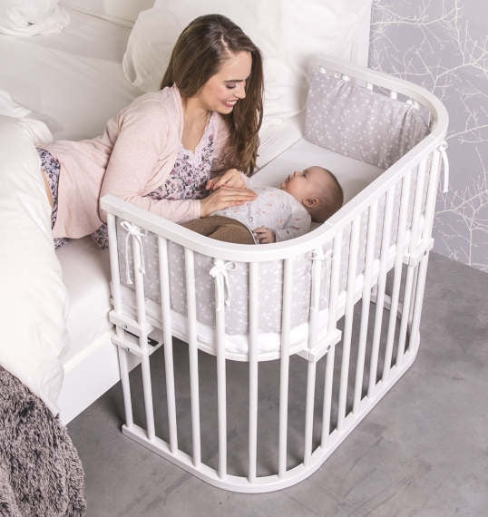 Nærbilde av bedside crib Maxi hvit lakkert, også for tvillinger