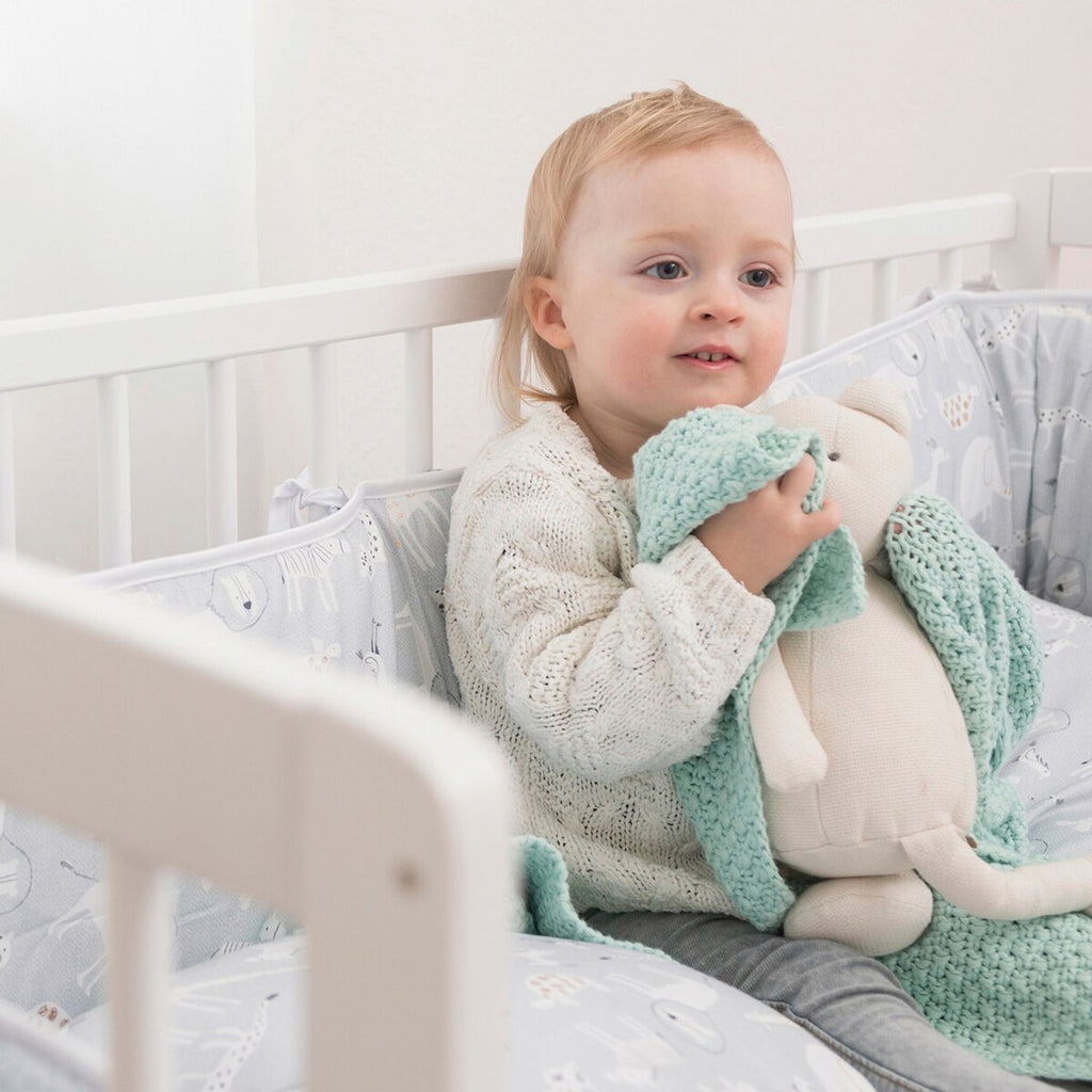 Bedside crib Micky 60x120 cm i massiv bøk bakside