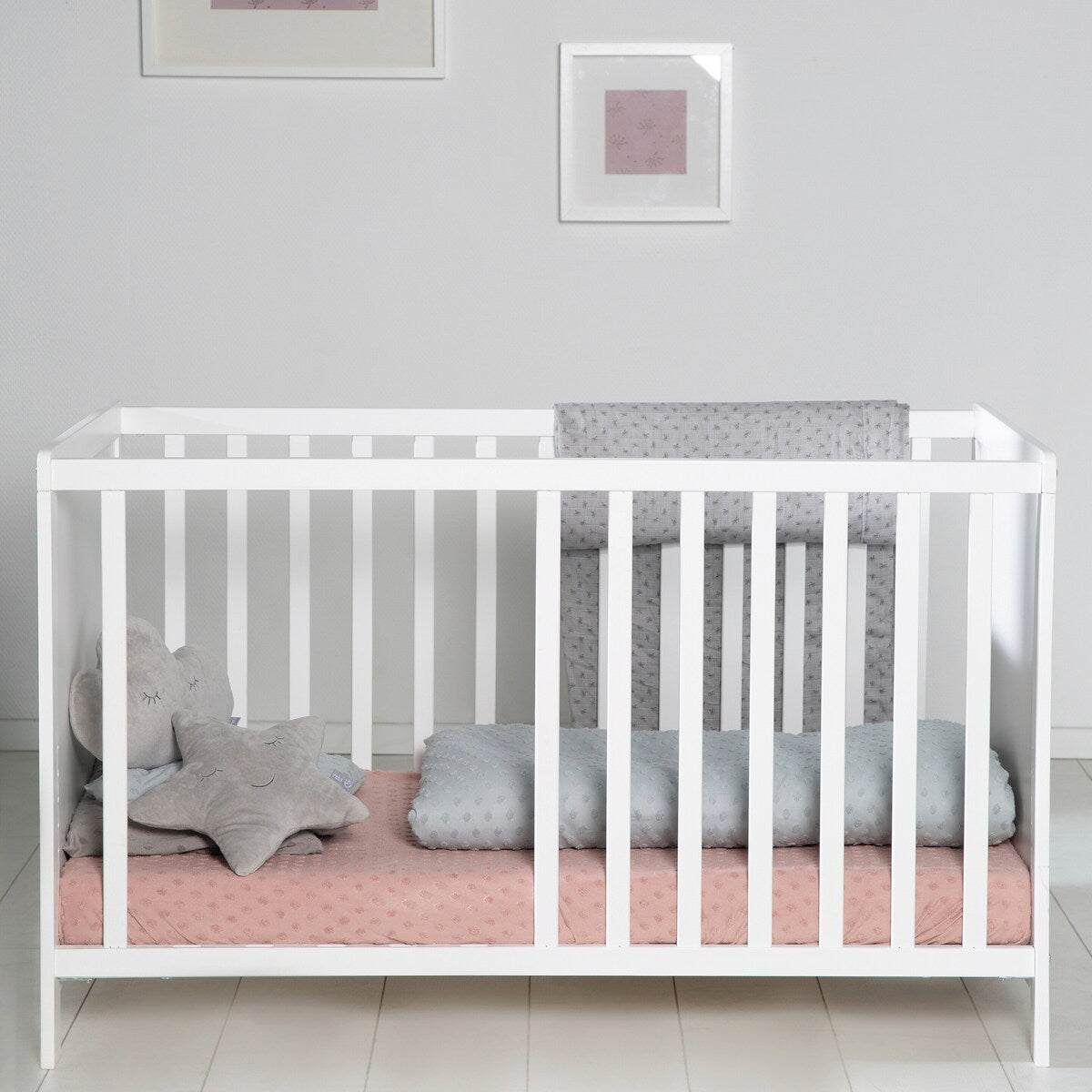 Bedside-seng 60x120 cm med madrass, høydejusterbar sikkerhetsdetaljer