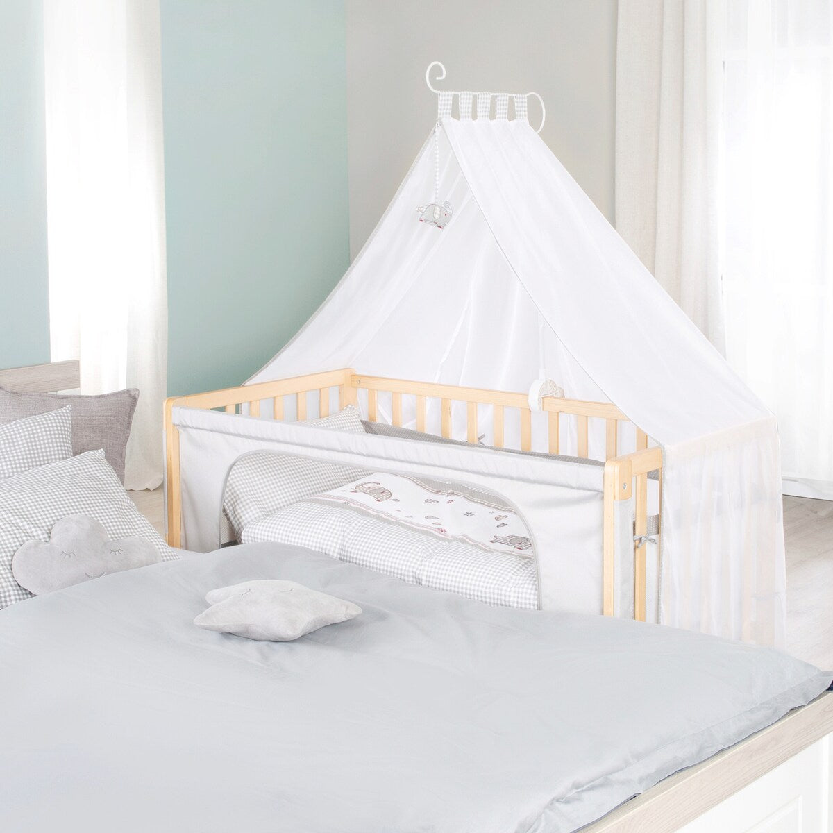 Nærbilde av treramme på Bedside-seng Jumbo Twins 60x120 cm grå naturtre