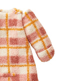 Bilsovepose for baby i teddyfleece TOG 3,5 rutete forfra