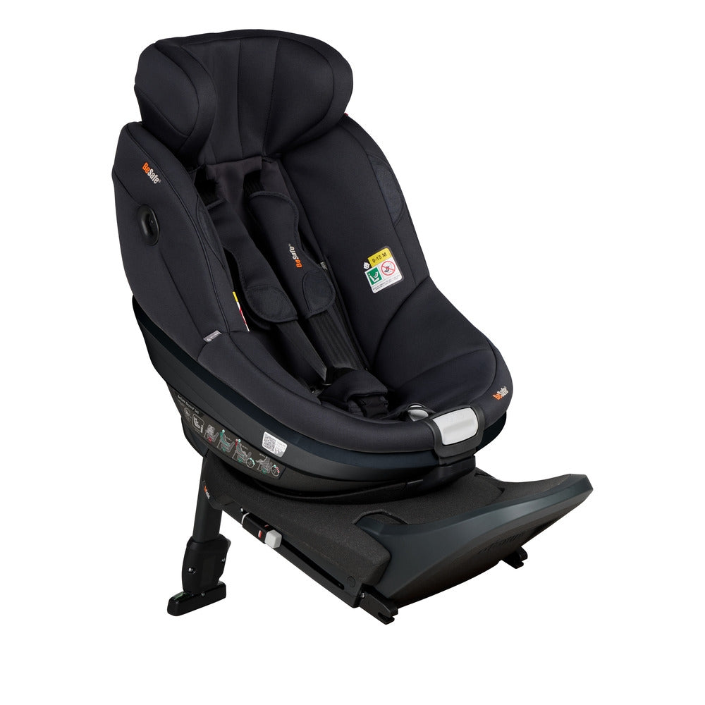Detalj av hodestøtte på Bilstol Beyond² 360 snurrstol 61-125 cm Black Soft Breeze