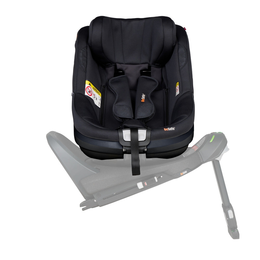 Nærbilde av tekstildeksel på Bilstol Beyond² 360 snurrstol 61-125 cm Black Soft Breeze