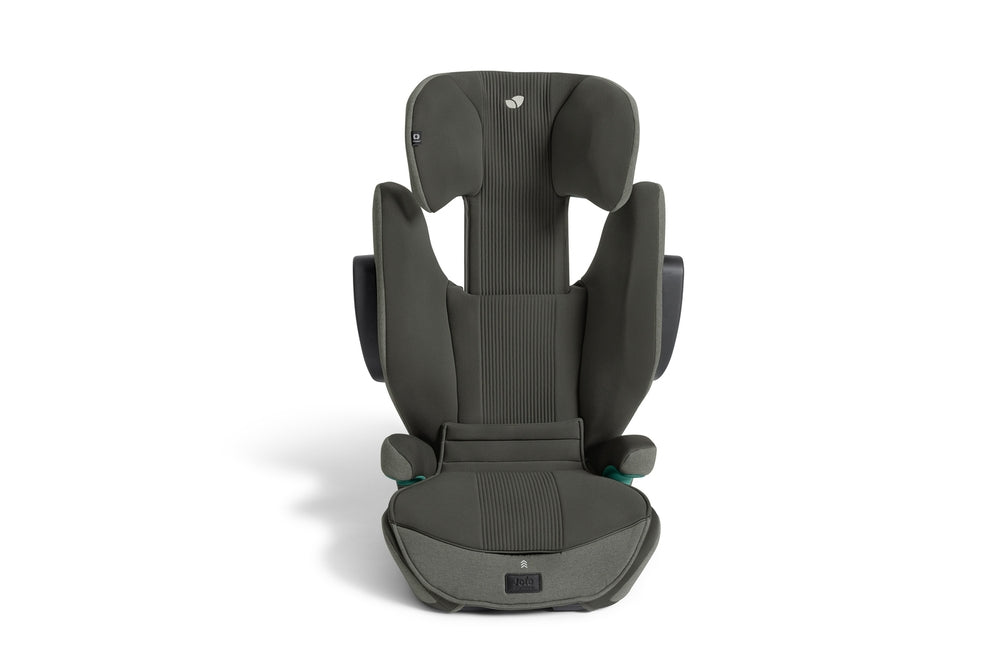 Bilstol i-Traver Signature i-Size 100-150 cm Evergreen montert i bil