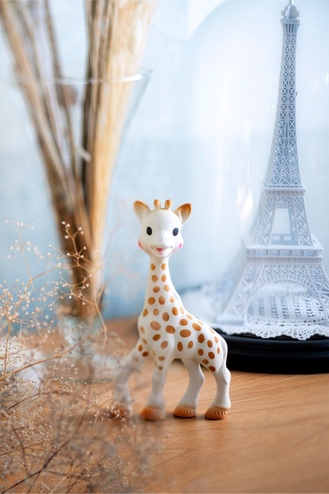 Detalj av Biteleke i naturgummi i gaveeske - Sophie la girafe