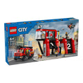 Brannstasjon med stigebil 60414 fra LEGO City forfra