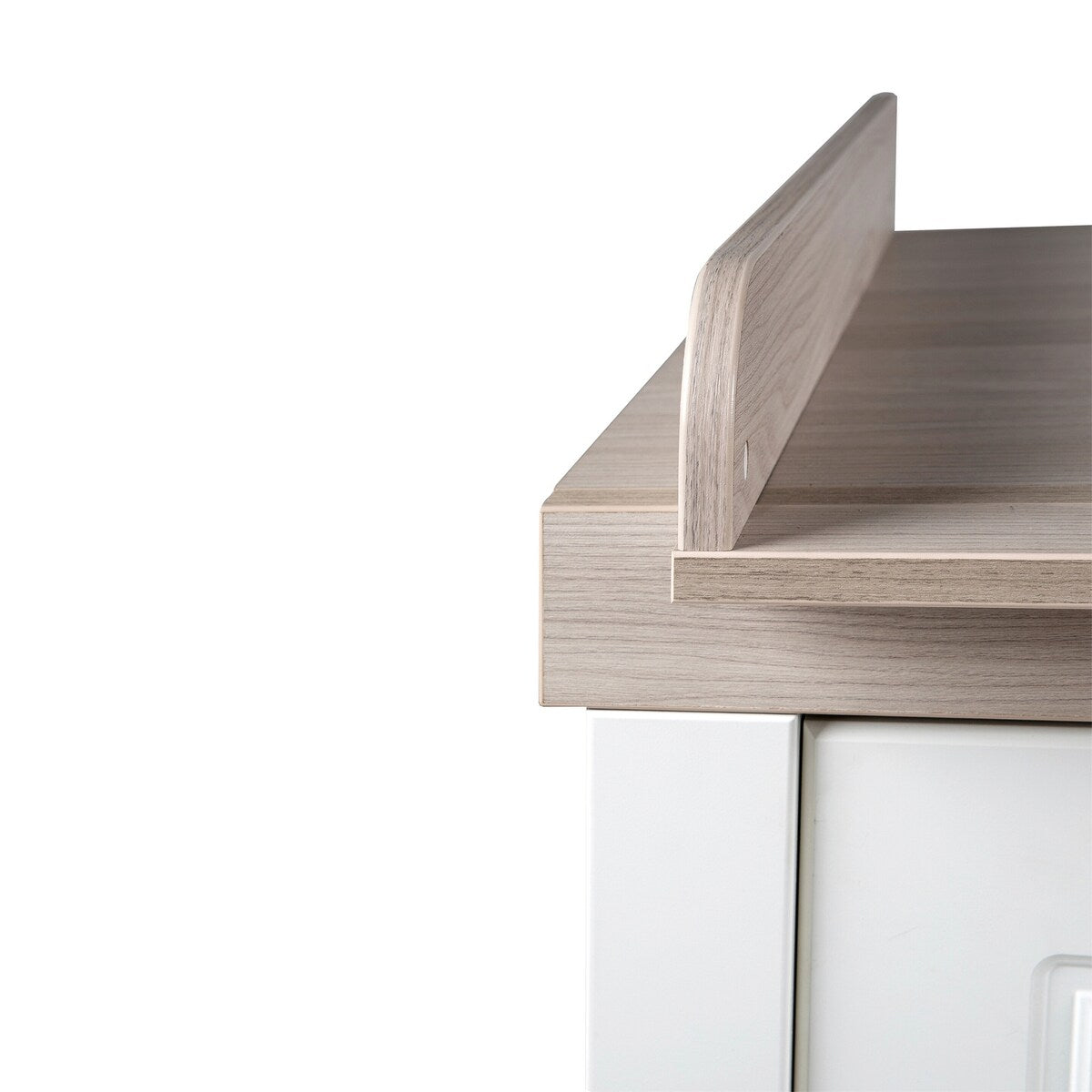 Bred stellekommode Felicia med stelletopp 90 cm høyde detalj av Luna Elm-dekor