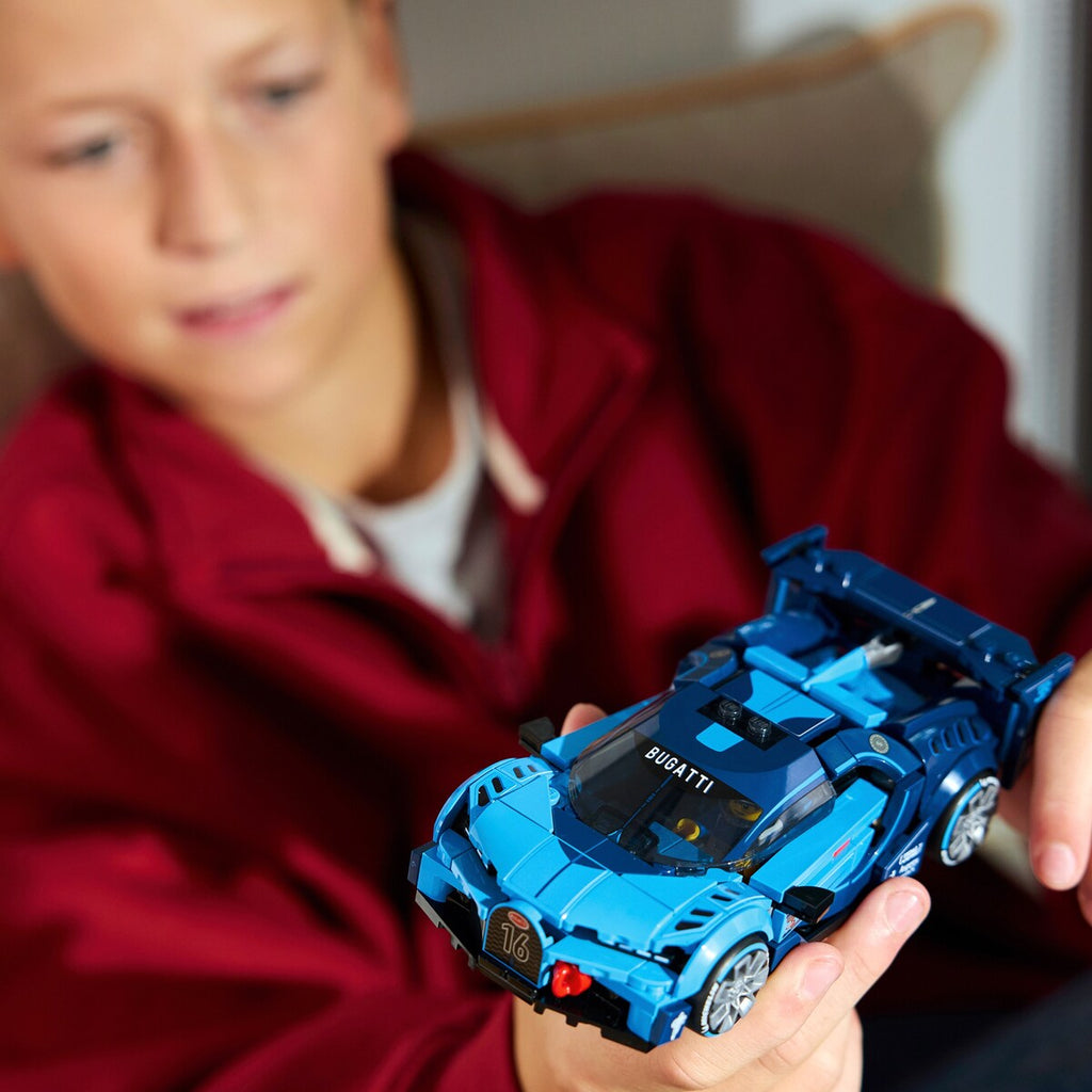 Montert Bugatti Vision GT hypersportsbil 77253 med minifigur i cockpit