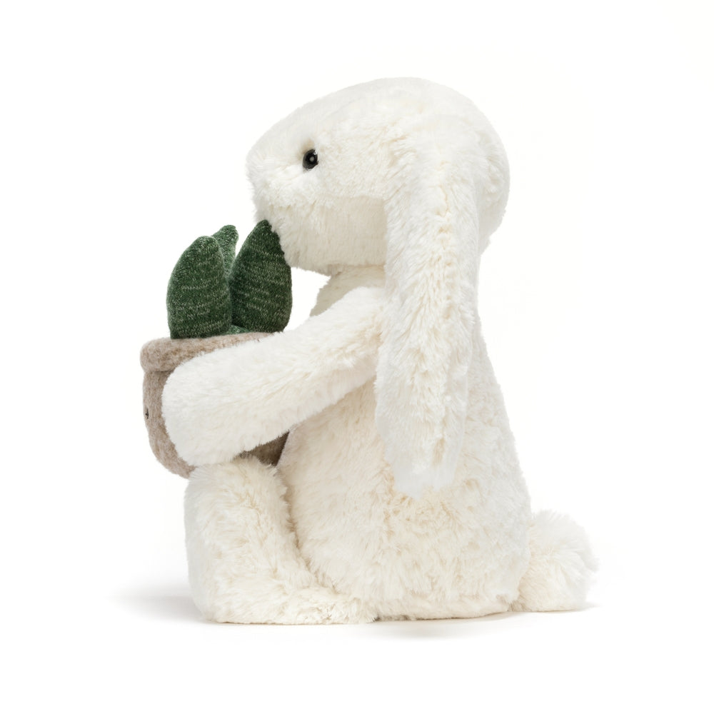 Detalj av Cream Bunny med plante kosedyr